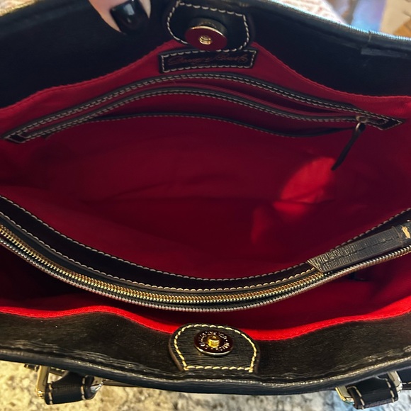 NWOT.  Dooney & Bourke Maxi Quilted Chelsea handbag - Picture 5 of 5